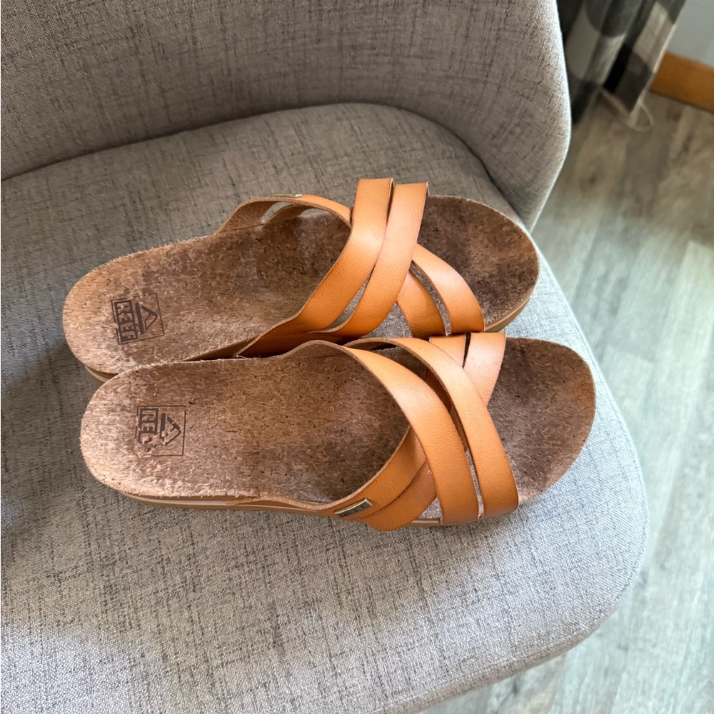 Reef Tan Sandals with Crisscross Leather Straps